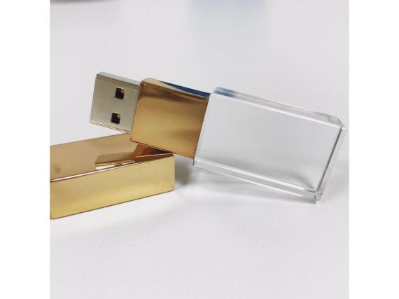 USB 2.0- флешка на 16 Гб кристалл классика